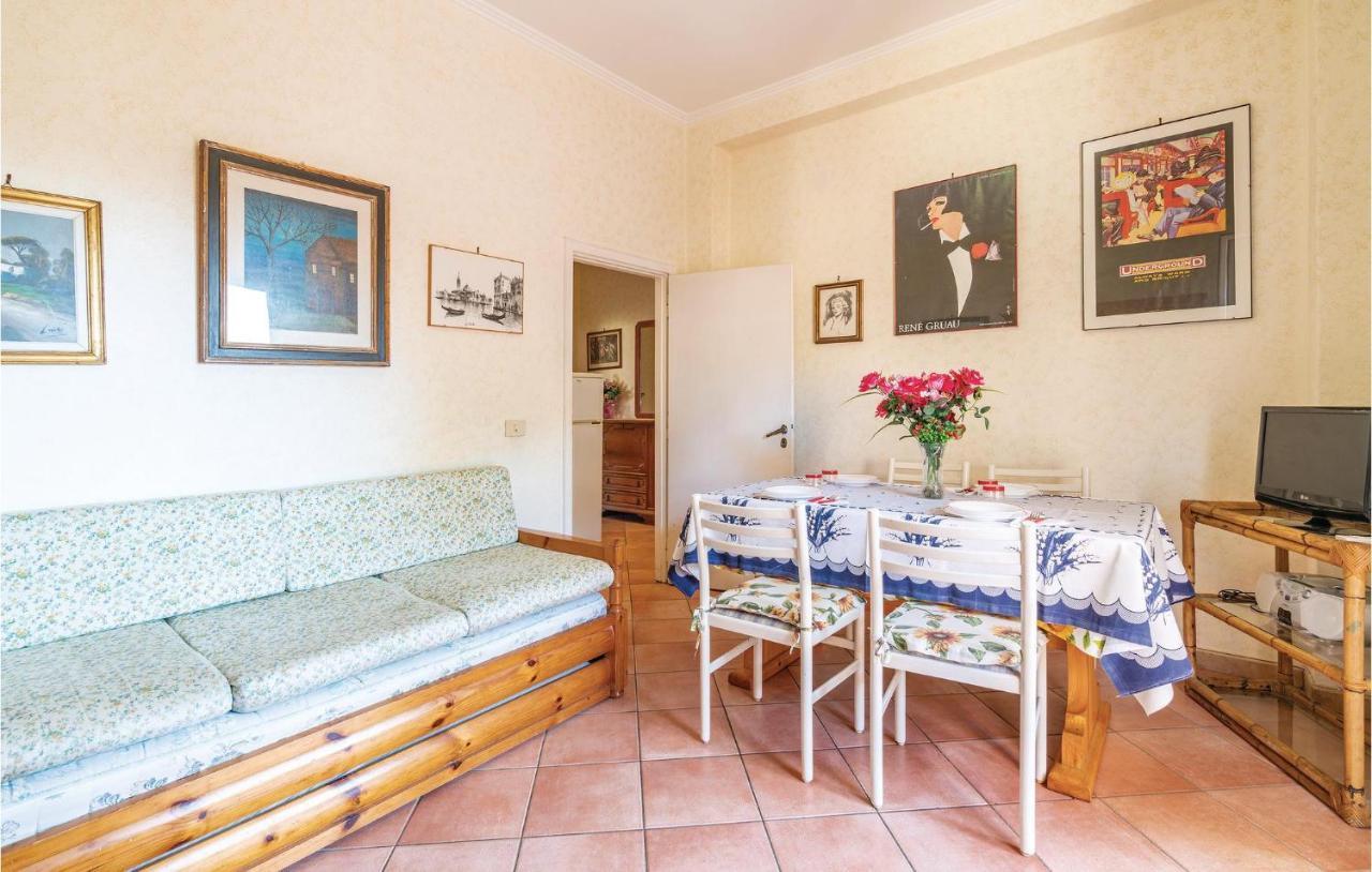 Gorgeous Apartment In Ladispoli Rm With Wifi Exteriör bild