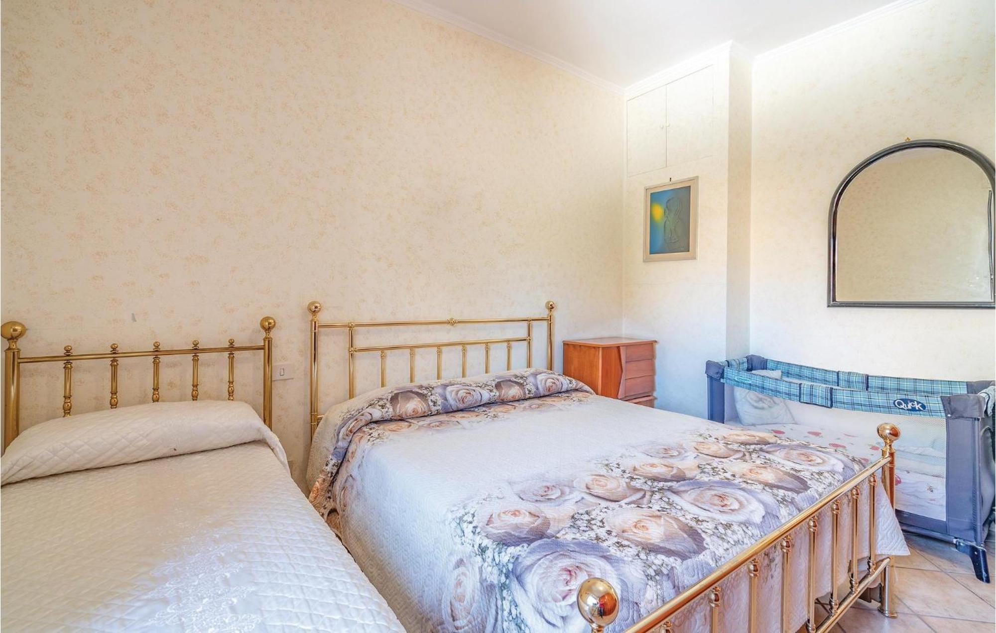Gorgeous Apartment In Ladispoli Rm With Wifi Exteriör bild