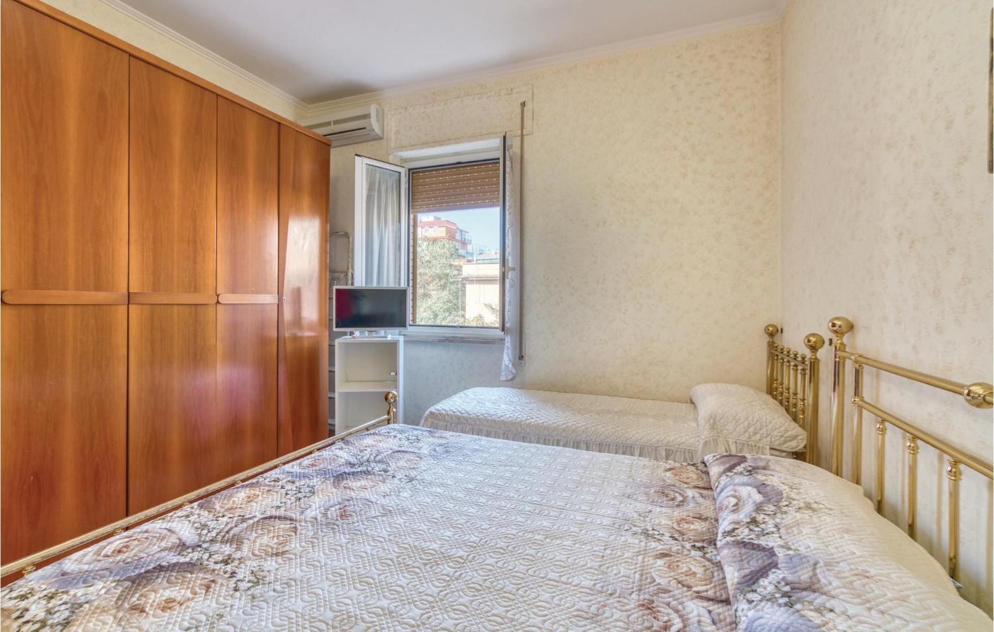 Gorgeous Apartment In Ladispoli Rm With Wifi Exteriör bild